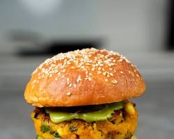 Paneer Tikka Burger
